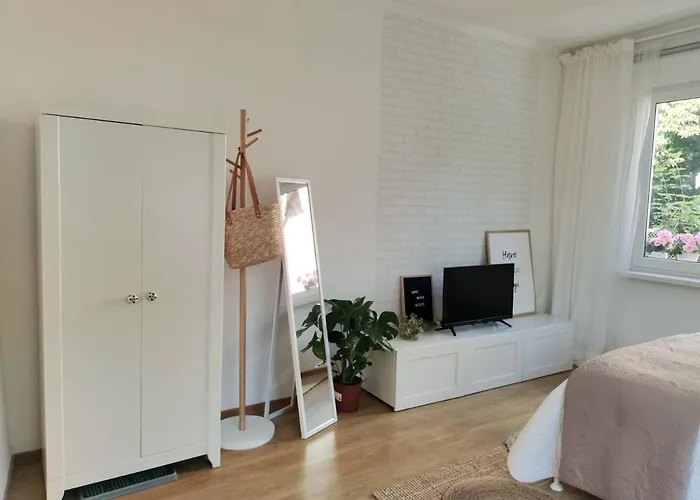 公寓 W Sasiedztwie Lasu 1800m Od Morza